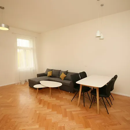 Park Karlin Apartment