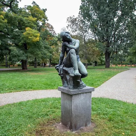 Апартаменты Park Karlin