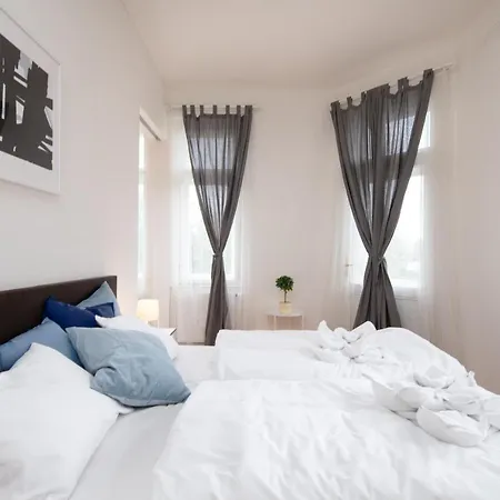 Park Karlin Apartment *