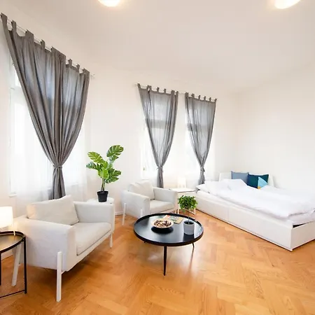 Apartment Park Karlin Prague