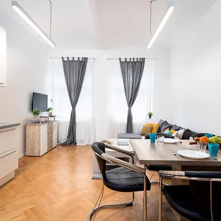 Park Karlin Apartment *