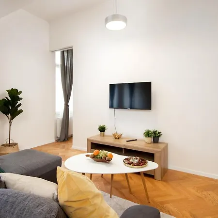 Park Karlin Apartment Prague