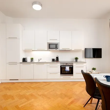 Park Karlin Apartment *