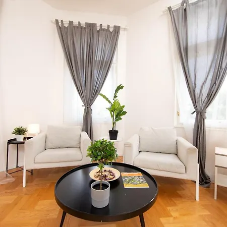 Park Karlin Апартаменты *