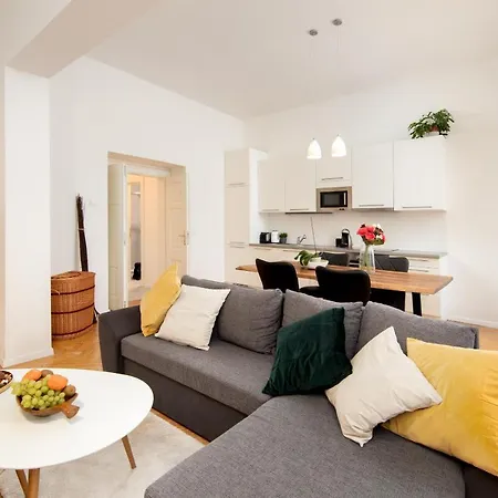 Park Karlin Apartment *