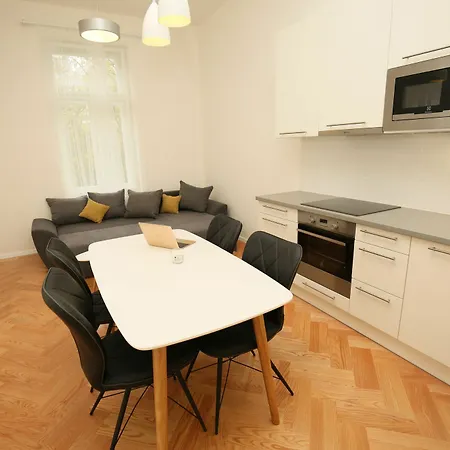 Park Karlin Apartament *